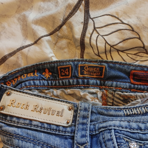 Rock Revival Gwen Straight Jeans - Picture 8 of 12